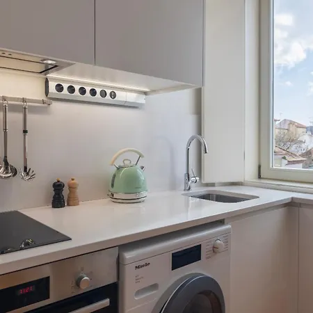 Stunning View Alfama Duplex By Lovelystay Daire