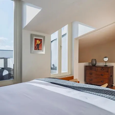 Stunning View Alfama Duplex By Lovelystay شقة