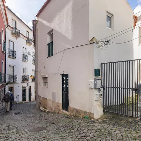 Stunning View Alfama Duplex By Lovelystay