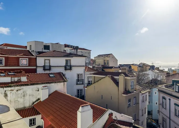 Stunning View Alfama Duplex By Lovelystay דירה *
